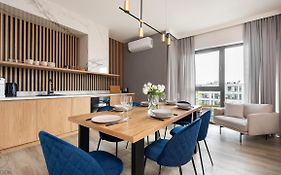 Flatbook - Yacht Harbor Premium Apartments Sol Marina